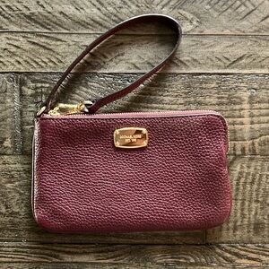 Michael kors wristlet